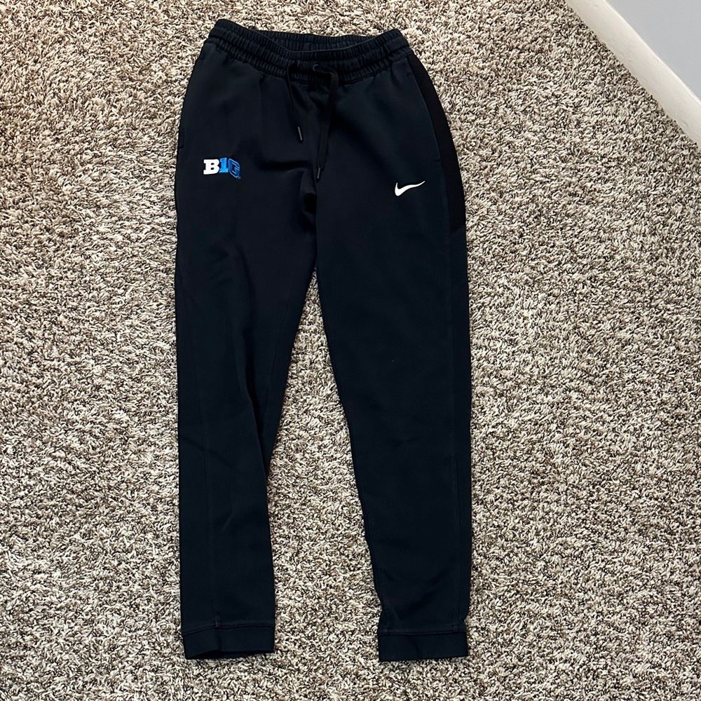 Nike women’s  Black joggers
